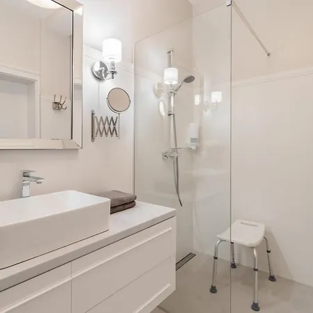 Hotel Biznes By Shausha Garden1